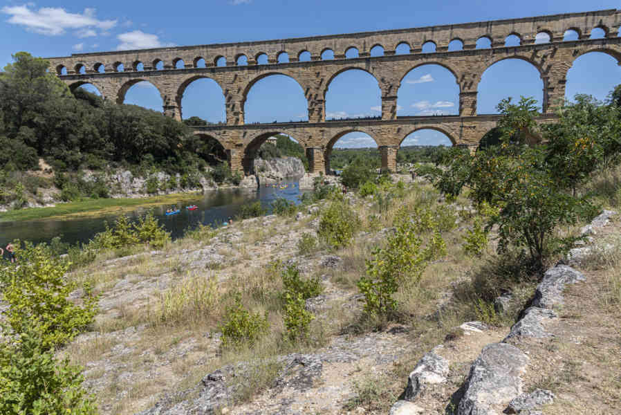 Francia - Vers-Pont-du-Gard - Pont du Gard 004.jpg